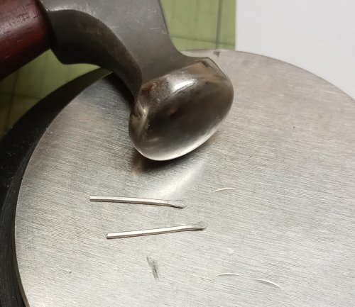 Judy Larson's Domed Stud with Drop Loop - , Metalwork, Cutting, Cutting Tool, Cutters, How To Punch Holes, Hole Punching, Punch A Hole, Stamping, Stamps, Butane Torch, Soldering, Solder, Cut a ¾ long piece of straight 20 gauge square wire.